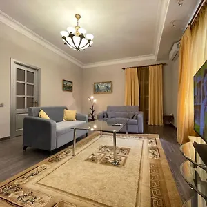 Old Lux Апартаменты Баку
