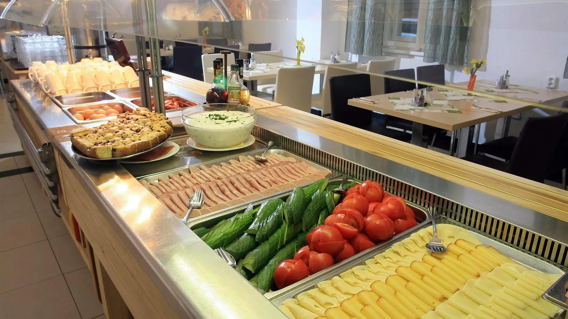 Hotel Pav Prague 3*,